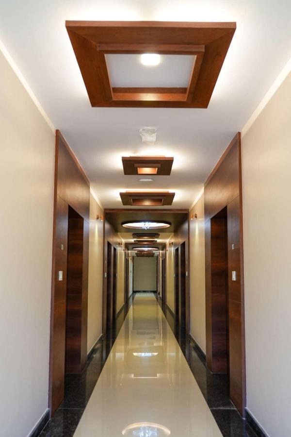 Sri Krishna Inn - Kempegowda Airport Bangalore Devanahalli ภายนอก รูปภาพ