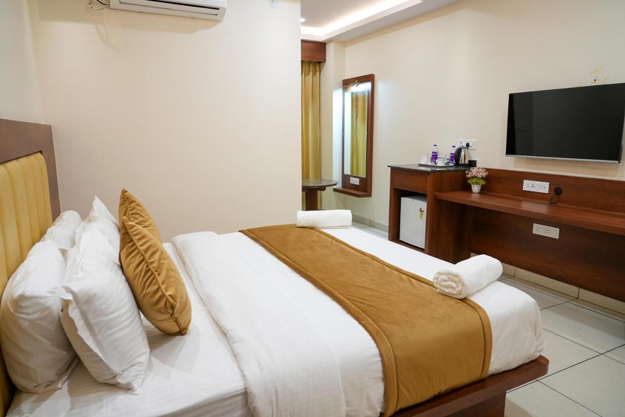 Sri Krishna Inn - Kempegowda Airport Bangalore Devanahalli ภายนอก รูปภาพ