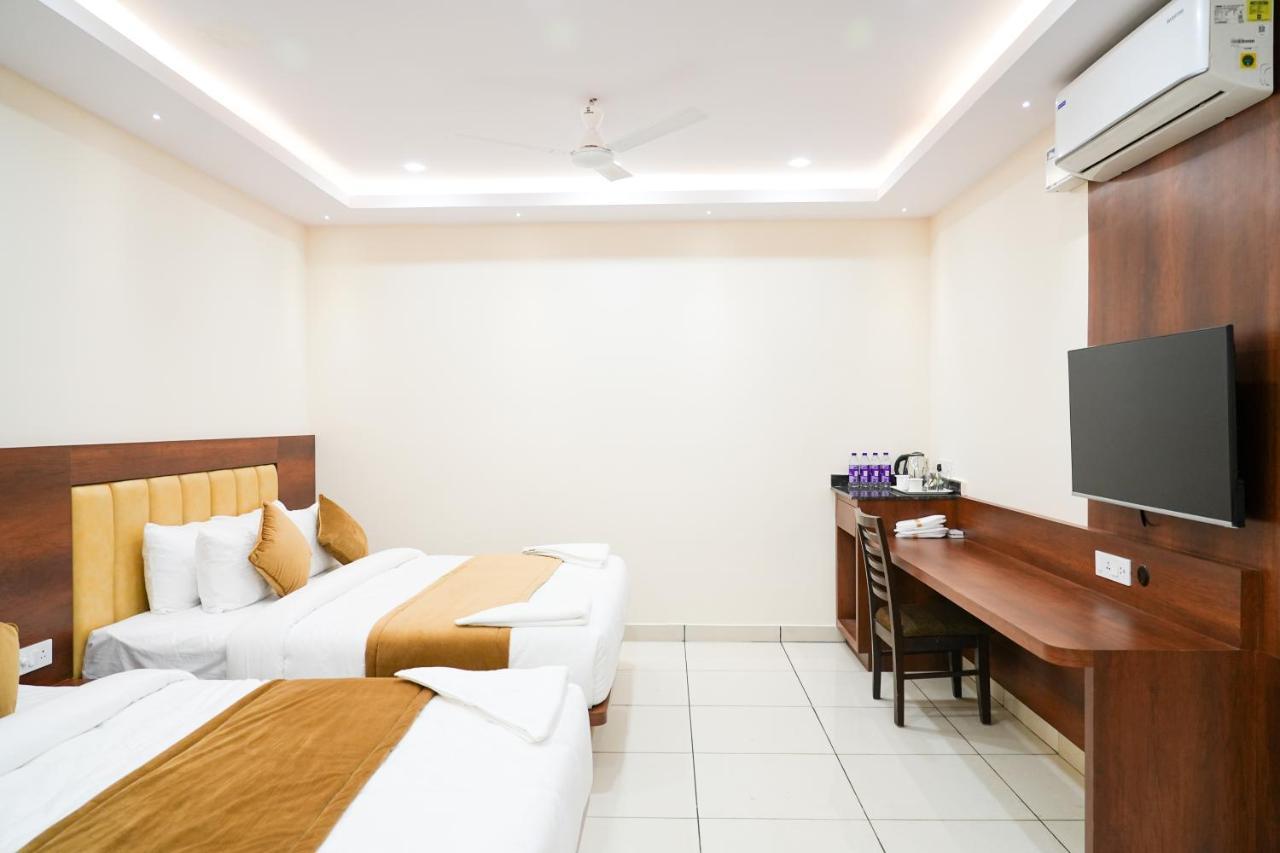 Sri Krishna Inn - Kempegowda Airport Bangalore Devanahalli ภายนอก รูปภาพ