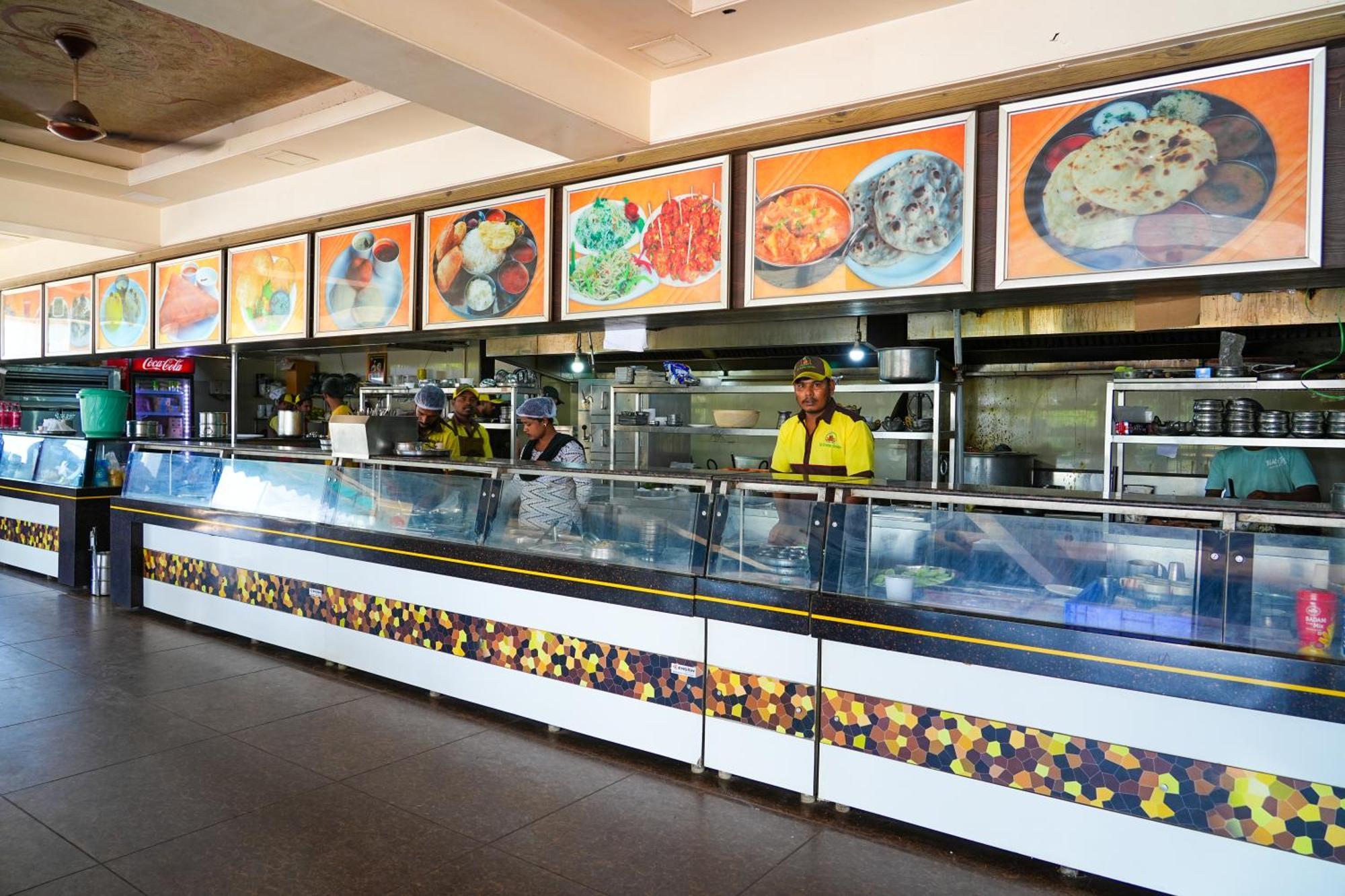 Sri Krishna Inn - Kempegowda Airport Bangalore Devanahalli ภายนอก รูปภาพ