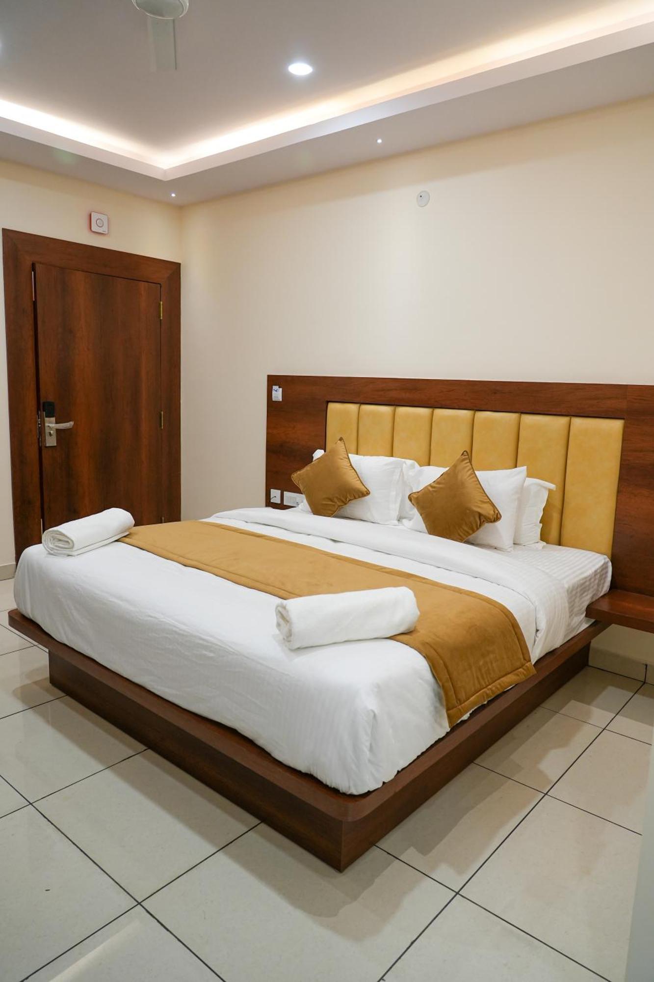 Sri Krishna Inn - Kempegowda Airport Bangalore Devanahalli ภายนอก รูปภาพ